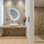 Golden Bay Aparthotel 3*
