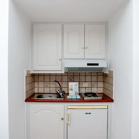 Golden Bay 3* Agios Prokopios (Naxos)