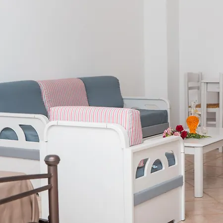 Golden Bay Aparthotel 3*