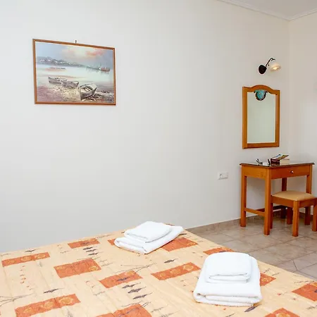 Golden Bay Aparthotel Agios Prokopios (Naxos)