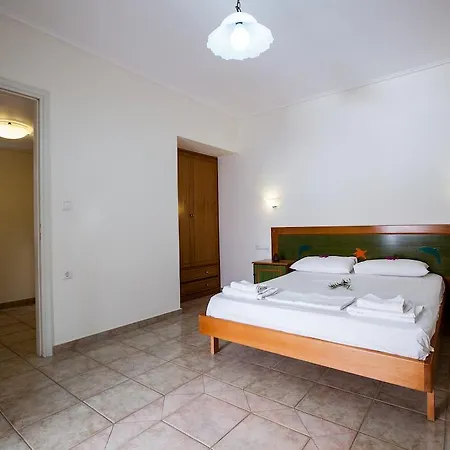 Golden Bay Aparthotel Agios Prokopios (Naxos)