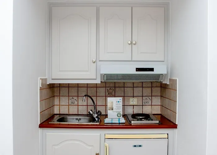 Golden Bay 3* Agios Prokopios (Naxos)