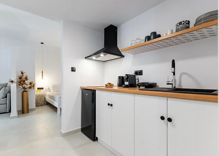 Golden Bay Apartahotel 3*