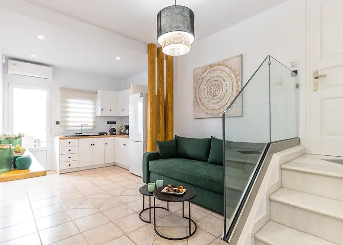 Golden Bay Apartahotel